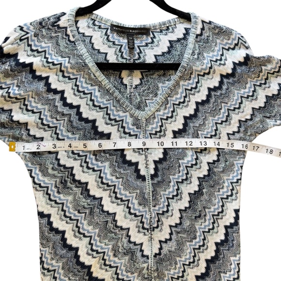 White House Black‎ Market Lightweight Sweater - Size XS - Chevron Design - Picture 3 of 8